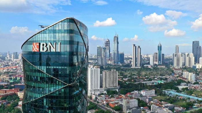 Viral Menara BNI Pejompongan Dimasuki Massa Demo, Ini Kondisi Sebenarnya